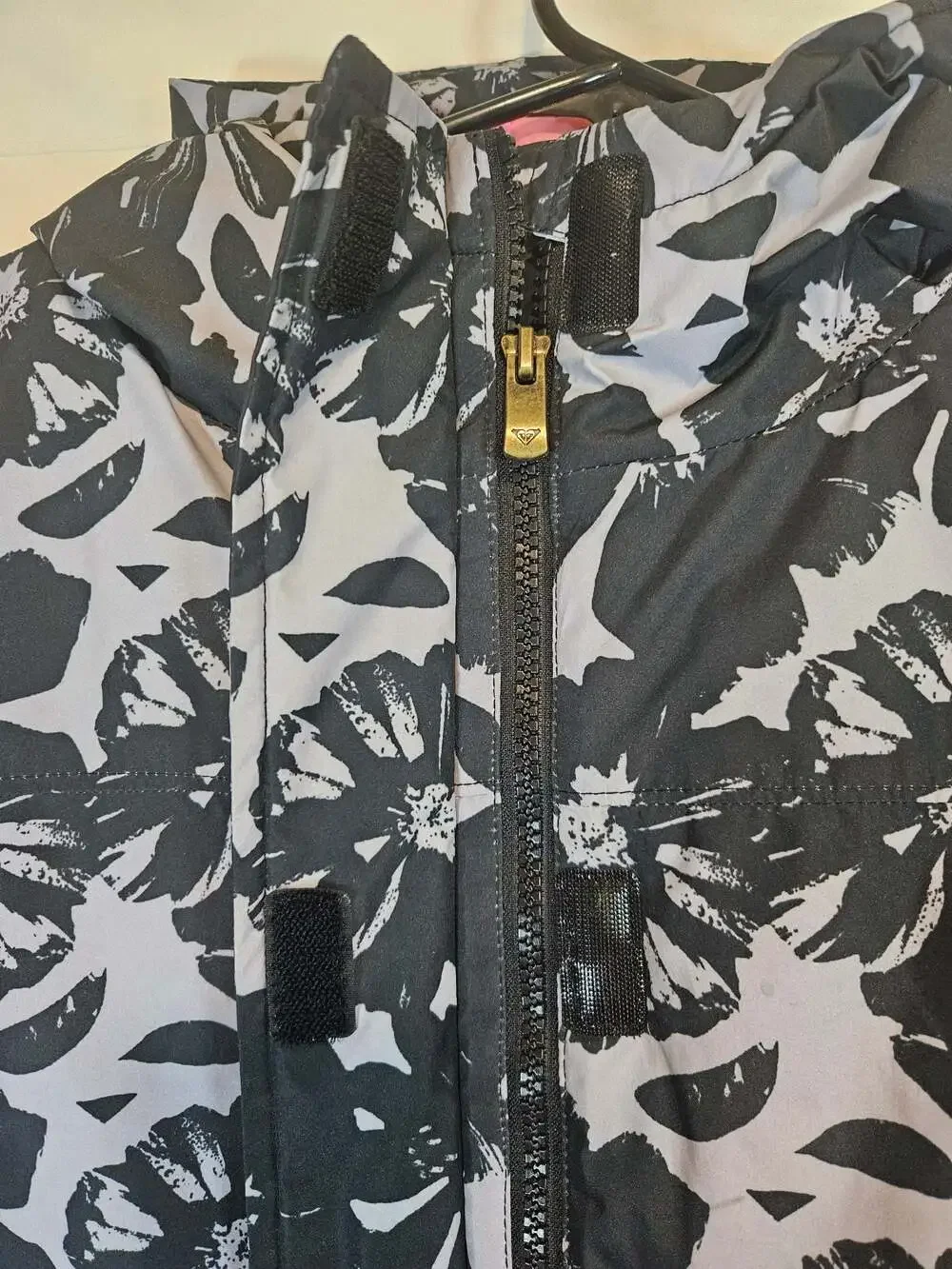 Roxy floral black zip